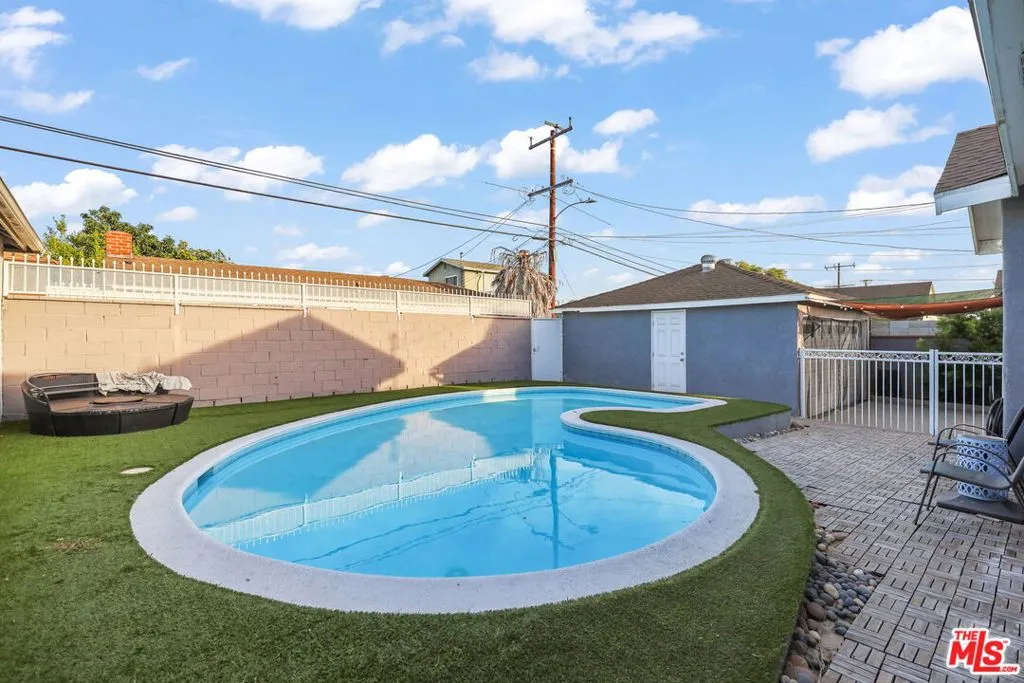 10236 S 1st Avenue, Inglewood, California 90303 home-pic-33